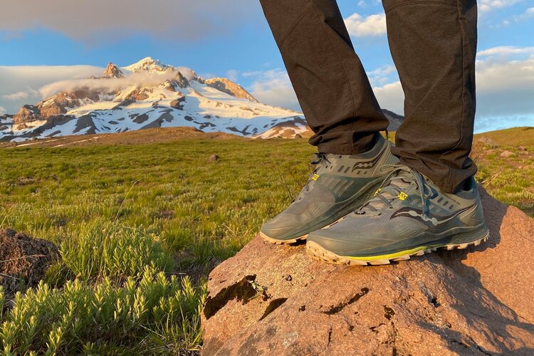 最好的登山鞋推荐【2023年最新版】 | 我选最佳-- 专业评测信息提供者!